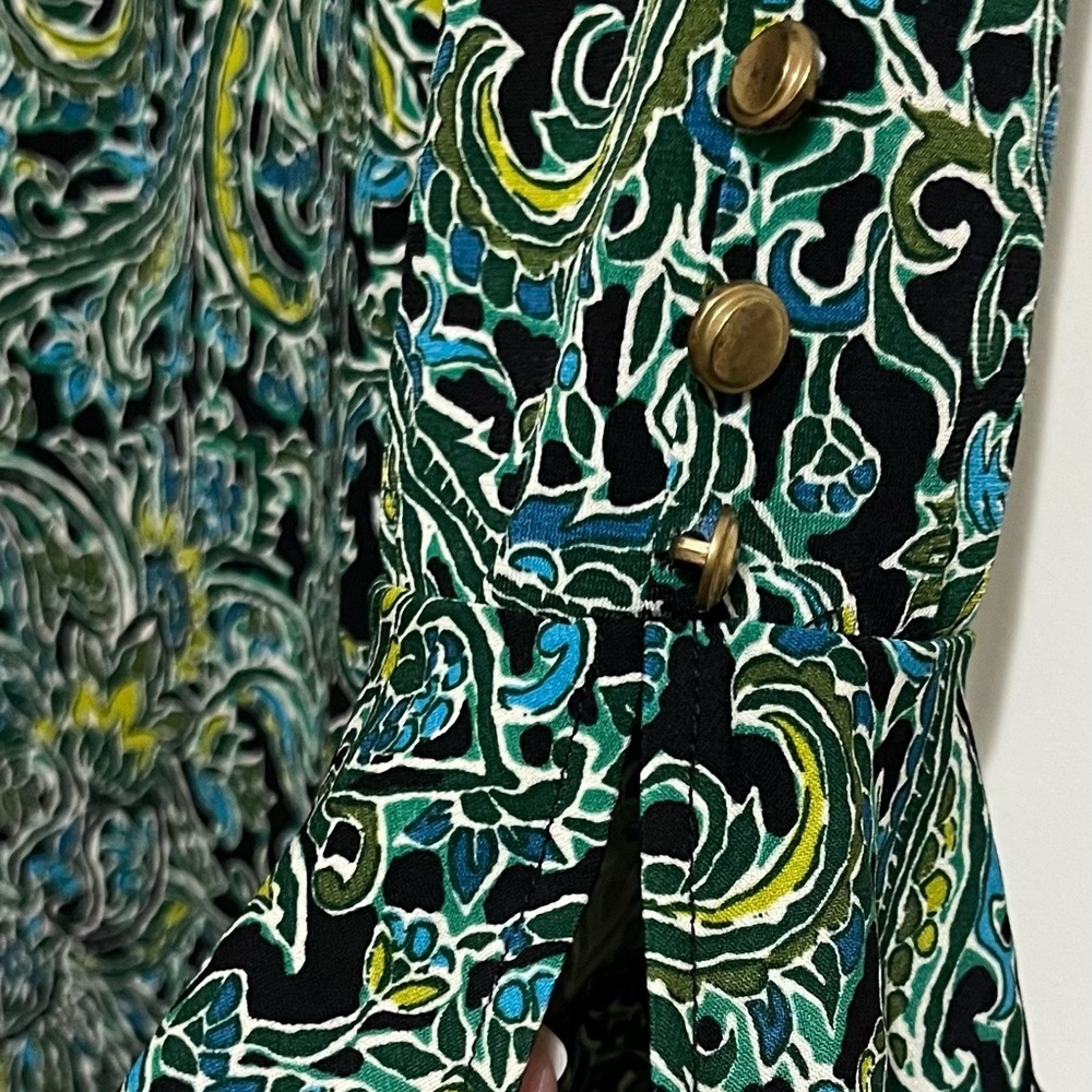 NWOT Susan Graver Green Multicolor Paisley Blouse Top Accent Button Sleeves XXS - Picture 2 of 5